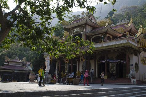 ba den pagoda linh son tien thach tu tay ninh province vietnam