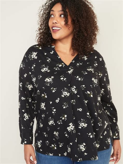 Old Navy Printed Split Neck Plus Size Blouse Most Flattering Tops For
