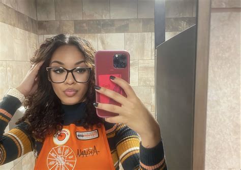 who is ariana josephine home depot girl goes viral after getting