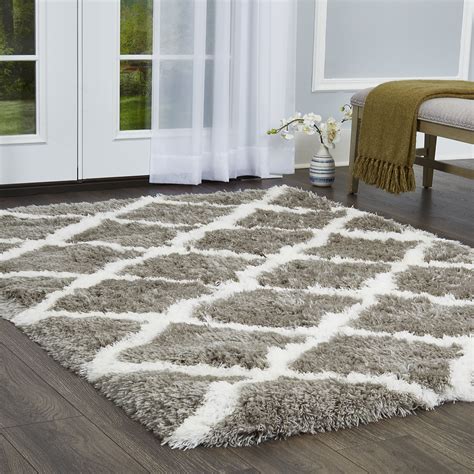grey  white rug