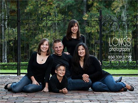 family portraits  black shirts  jeans  tallahassee photographers longs photography www