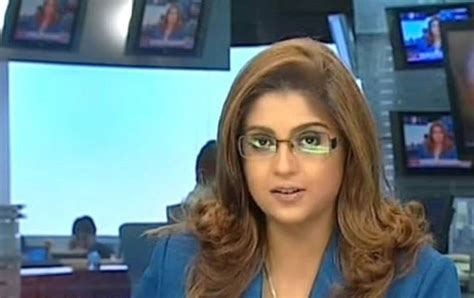 beautiful business tv anchors news zee news