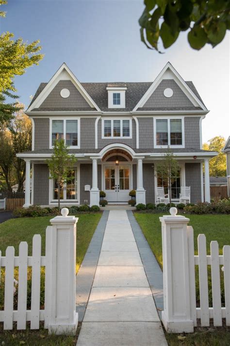 gorgeous traditional home exterior designs   find inspiration