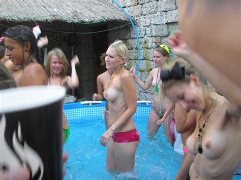 spring break group of nude girls pictures sorted by