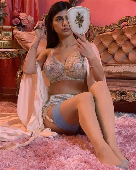 Mia Khalifa Net Worth 2021 Biography Wiki Career And Facts Online