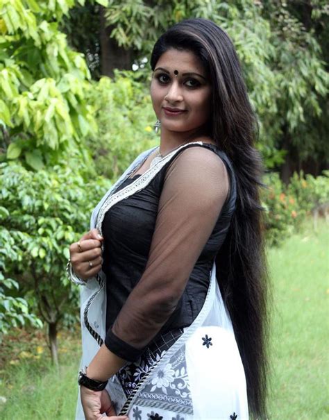 Sruthi Lakshmi New Hot Picture