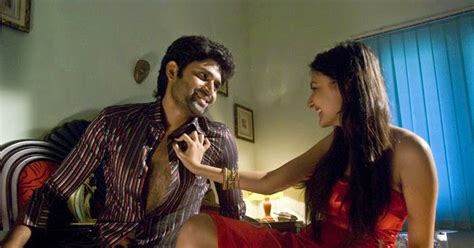 oolal tamil kama movie seivathi sariye hot bedroom stills