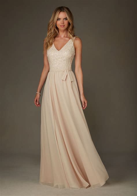 10 bridesmaid dress styles that look great on any body type