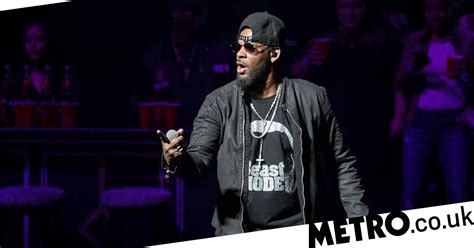 spotify bans r kelly s music from playlists amid muterkelly campaign