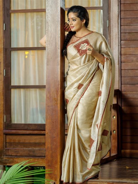 Kavya Madhavan In Saree Beautiful Images Ever ~ Facts N