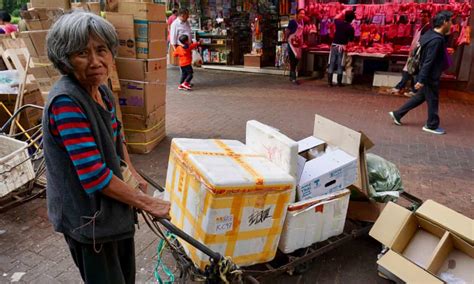 hong kong s cardboard grannies the elderly box collectors living in