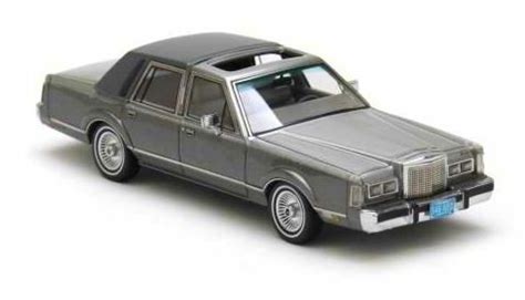 lincoln town car model cars lincoln town car diecast vintage toys