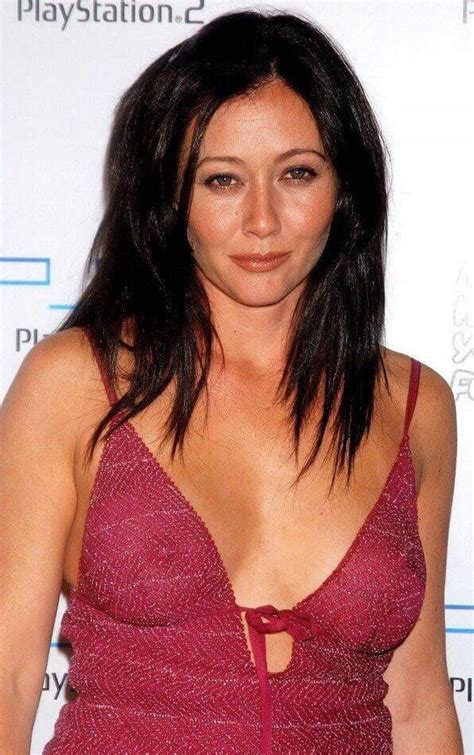 49 hottest shannen dohert bikini pictures proves she is