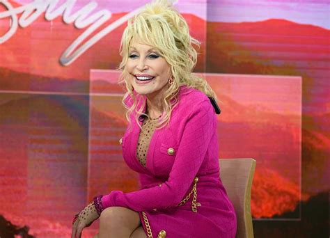 Dolly Parton Launching Perfume In 2021 Is All The News We Need Today