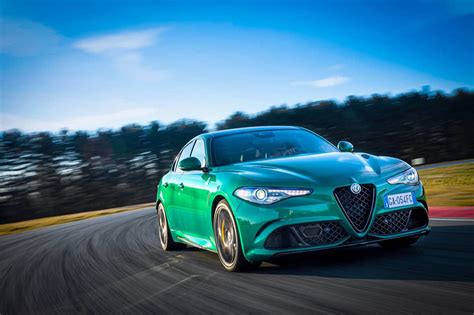 alfa romeo giulia quadrifoglio fougue italienne autoscout