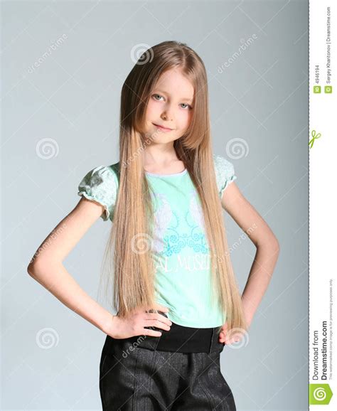 poses do modelo da menina foto de stock imagem de cabelo 4946194