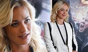 yvonne strahovski says leaked celebrity nude photo scandal is a criminal act daily mail online