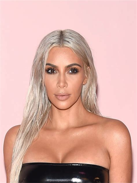 Kim Kardashian Debuts Blonde Hair At New York Fashion Week Update