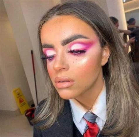 33 girls wearing too much makeup klyker