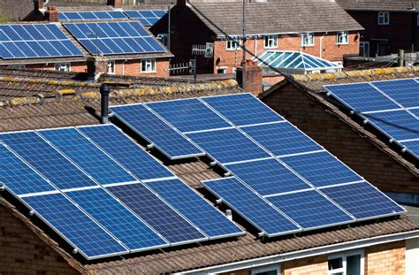 uk aiming   million solar powered homes