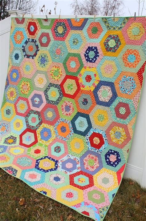 scrappy giant hexagon quilt diary   quilter  quilt blog