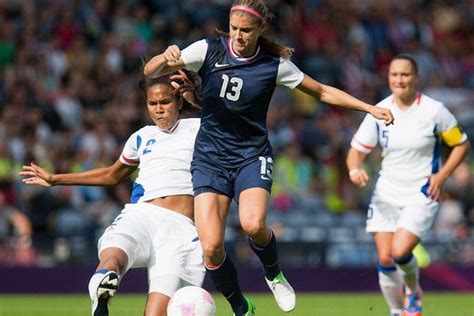 u s avoids becoming french toast usa soccer women alex