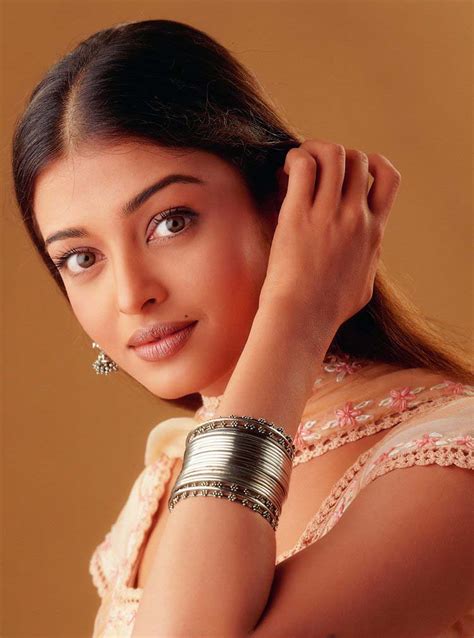 hot bollywood actress videos aishwarya rai biography wallpapers 2011