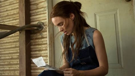 Rooney Mara And Casey Affleck As Bullet Crossed Lovers In Ain T Them