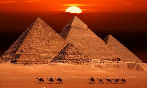 Here Are 3 Startling Theories On How The Giza Pyramids