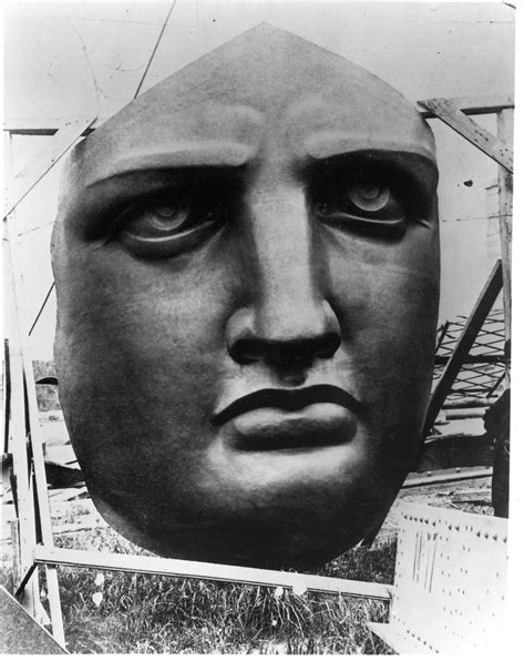statue  liberty face sketch