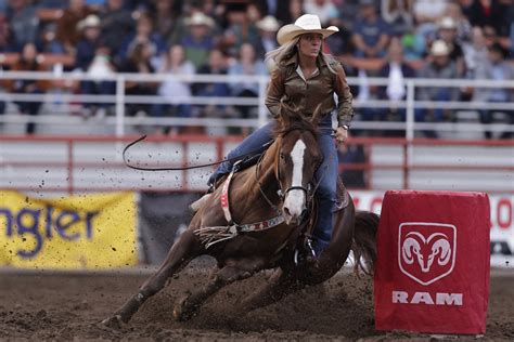 riding  rodeo wave rookie bayleigh choate finds  place