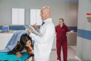 brunette hottie wraps her lips and pussy around doctor s cock photos mary jean johnny sins