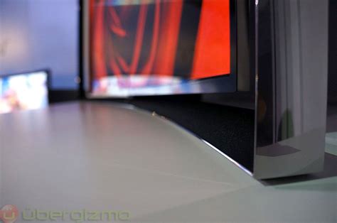 Hands On Samsung Curved Oled Tv Review Ubergizmo