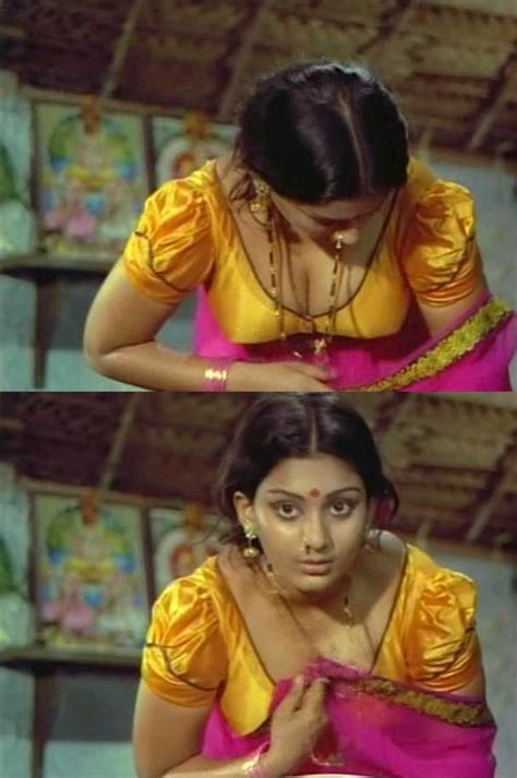 film actress photos unnimary hot cleavage show in blouse