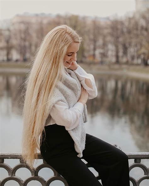 pin by gen f on beautiful long tresses long blonde hair
