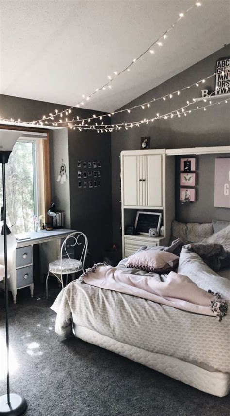 Idea By ☆𝙴𝚕𝚕𝚊🦋𝙱𝚎𝚕𝚕𝚊☆ On B E D R O O M Aesthetic Bedroom