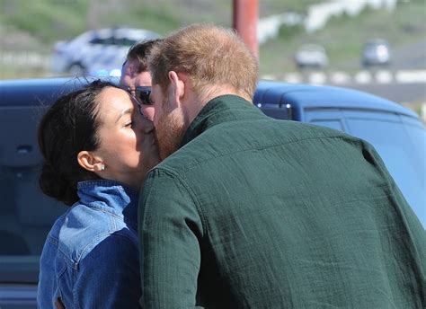 In Pics Pdas Aplenty As Prince Harry And Meghan Show Cape Town Some Love