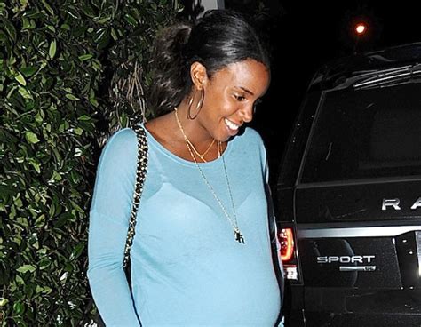 Casual Cutie From Kelly Rowland S Pregnancy Style E News