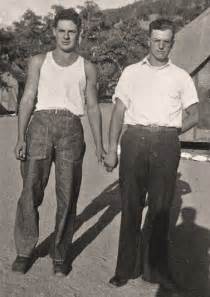 vintage old pictures men homme hommegai gaycouple couplegai guys gay gai sailor