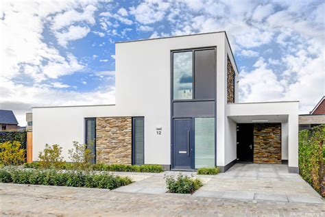 modern huis met stucwerk en natuursteen lab  architect  breda