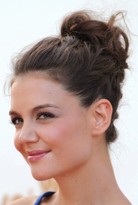 All About Women S Things Messy Hair Bun Simple Guides