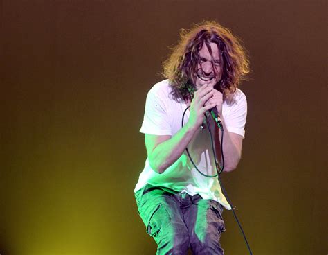 chris cornell a spectacular voice of grunge with a glint of tragedy