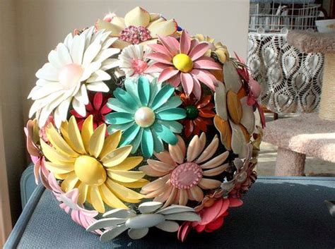 repurpose vintage enamel pin bouquet flower crafts