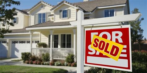 real estate insiders top tips    time  buy  home nova
