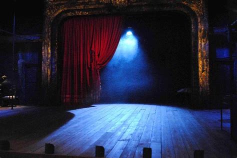 tom piper red velvet set theatre circus aesthetic phantom   opera