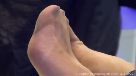 Nyloned Feet Porn Videos