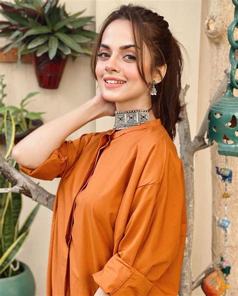 komal meer fashion simple trendy outfits stylish dresses  girls