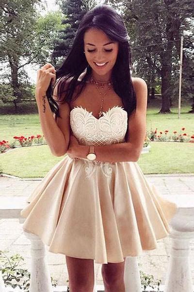 Cute Sweetheart Lace Applique Short Button Homecoming Dresses Pm280