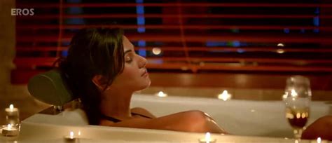 nude video celebs sonal chauhan sexy 3g a killer connection 2013