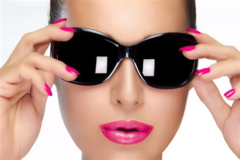 7 eye protecting sunglasses buying tips better vision guide